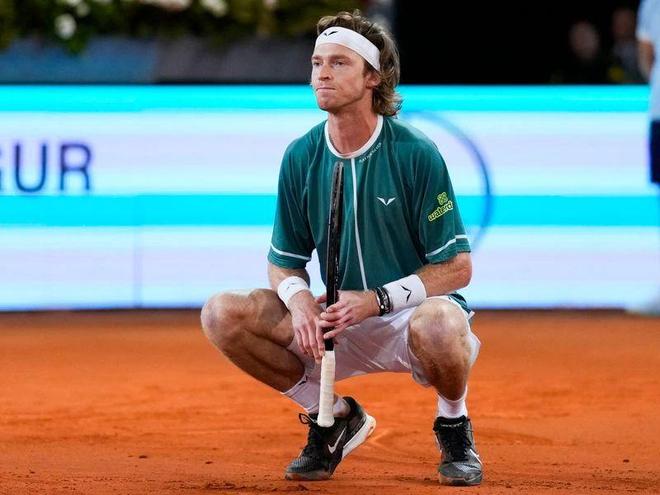 场上局势一 场上局势一