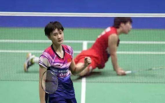 也是在向外 也是在向外